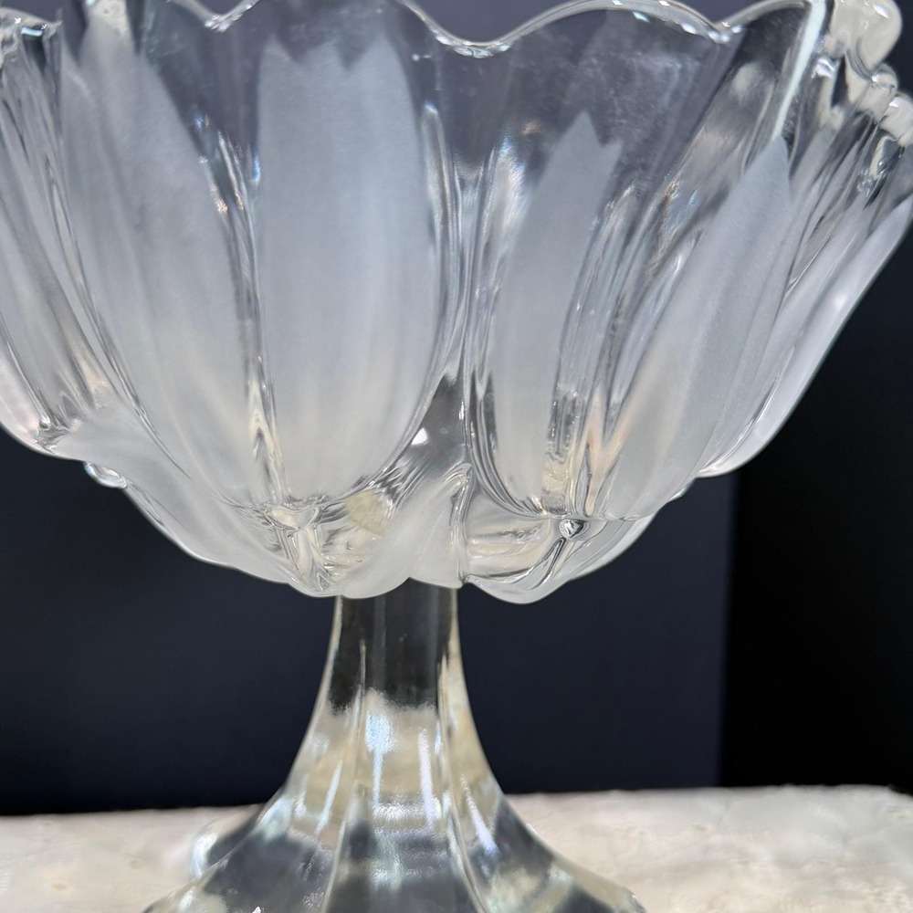 Mikasa Tulips Satin Crystal Footed Pedestal Bowl Frosted Glass Vintage 5.5x6.5